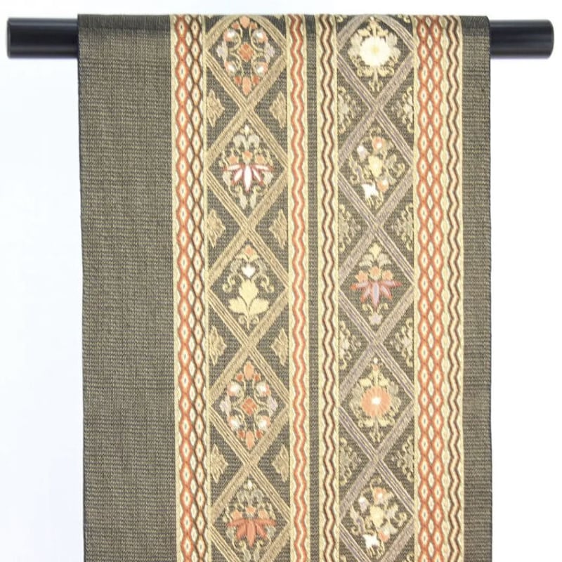 六通) 金通し ひし形の中に花 唐織 | 和ノ藤リユース 