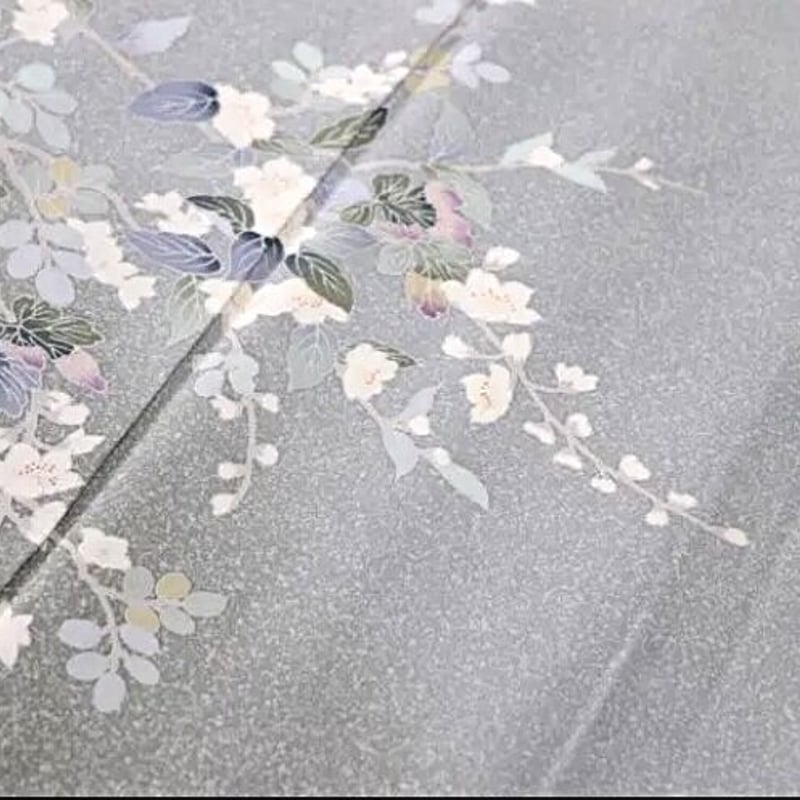 加賀友禅】一つ紋 たたき染め 虫食い葉 | 和ノ藤リユース 加賀友禅】一つ紋 たたき染め 虫食い葉 | 和ノ藤リユース