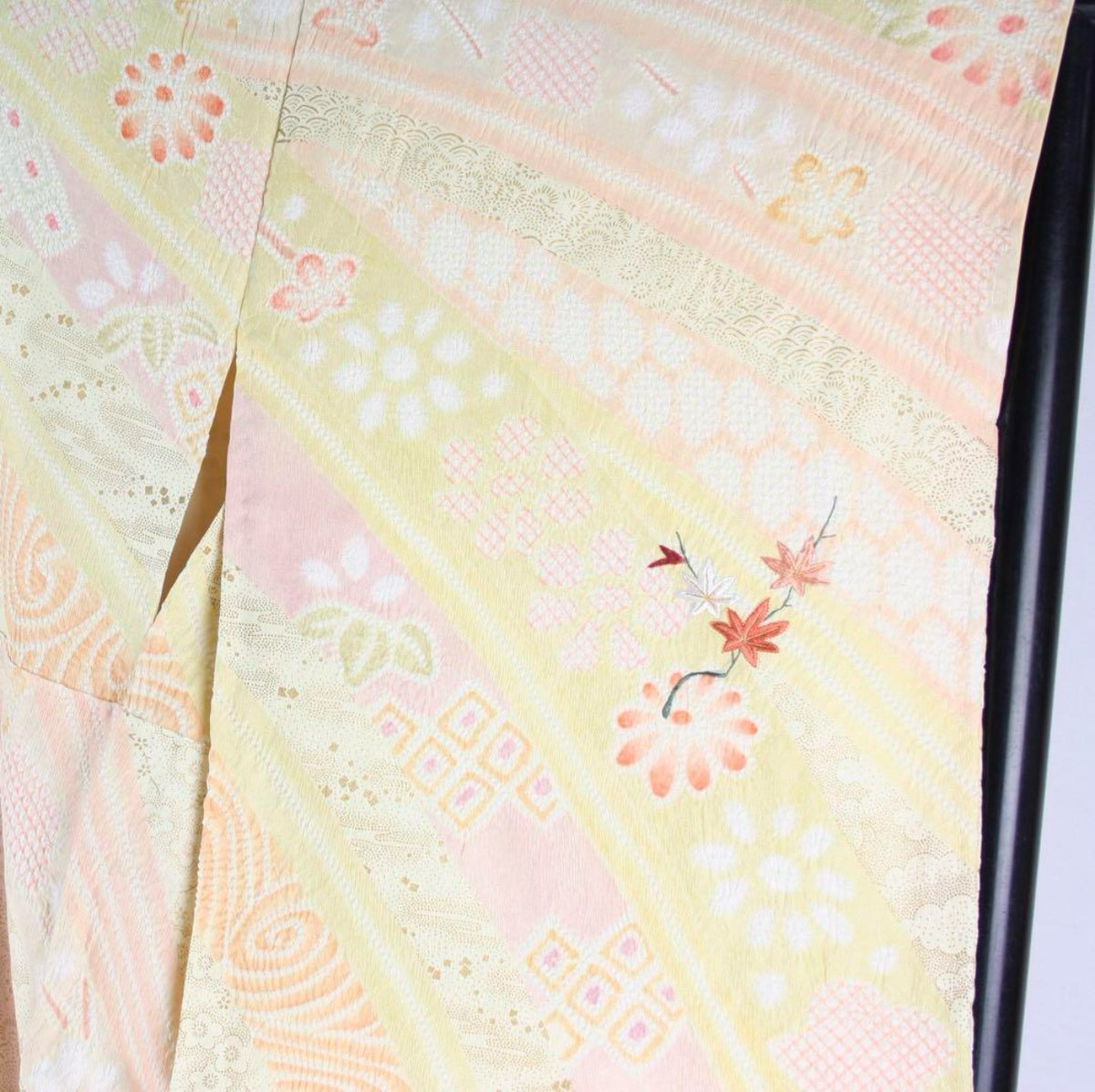 えいこ【染抜き】訪問着＊袷着物 長尺 刺繍 流水に花 正絹 11HP8 正絹訪問着「小花刺繍」 | すべての商品 | きものサロンながしまR&C