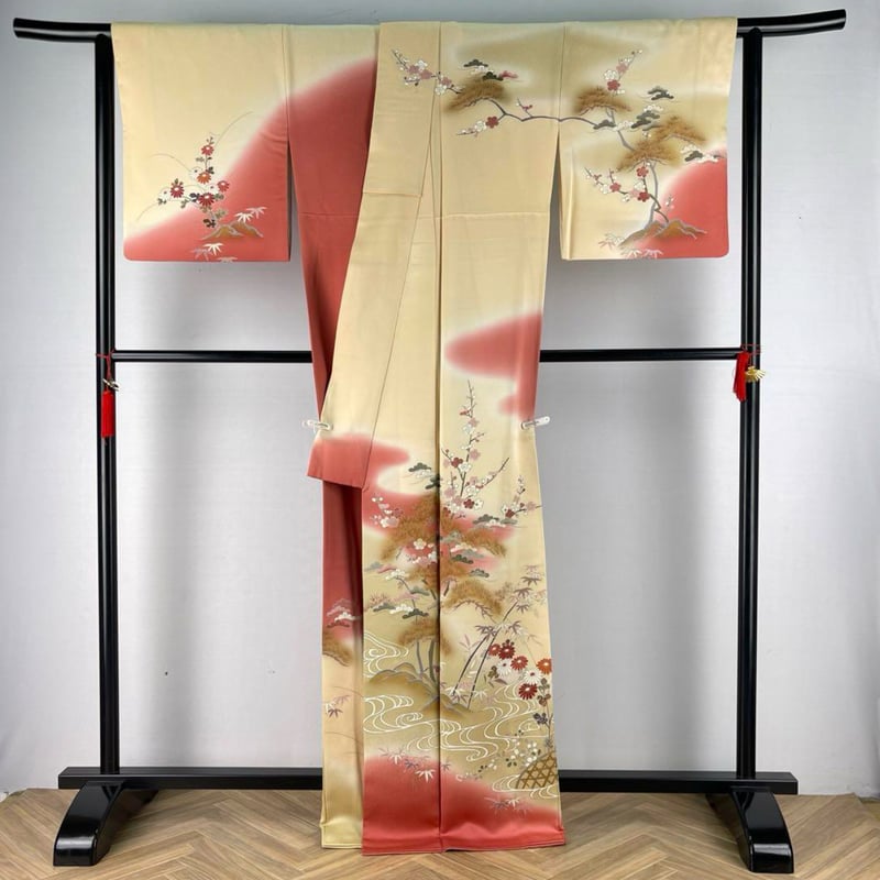訪問着) 作家物 松竹梅 相良刺繍 A3325 | 和ノ藤リユース 訪問着) 作家物 松竹梅 相良刺繍 A3325 | 和ノ藤リユース