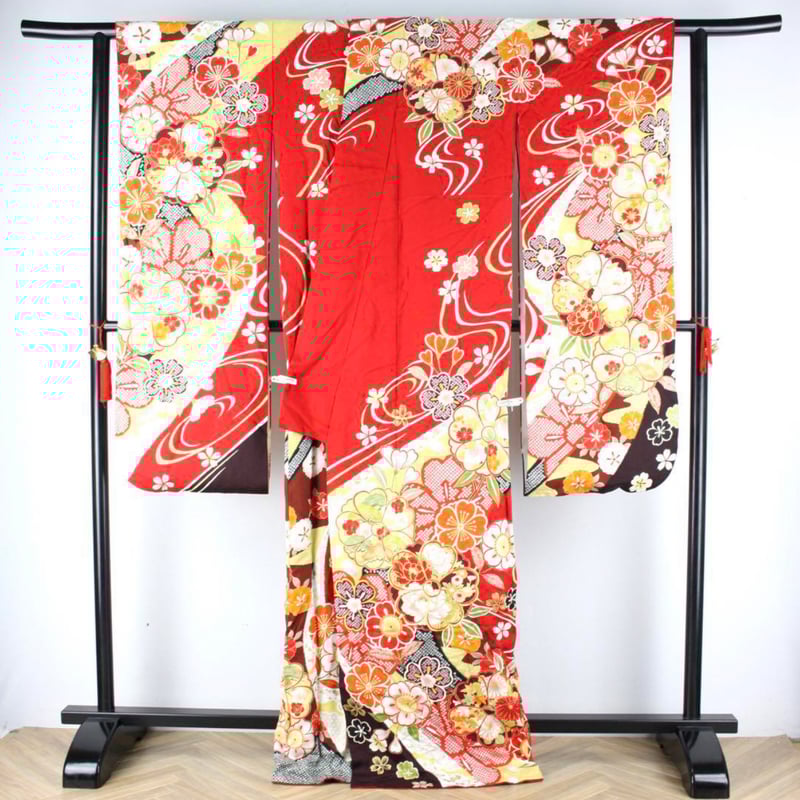 振袖) ダイヤガード 金箔 金糸 シワあり A3173 | 和ノ藤リユース 振袖) ダイヤガード 金箔 金糸 シワあり A3173 | 和ノ藤リユース