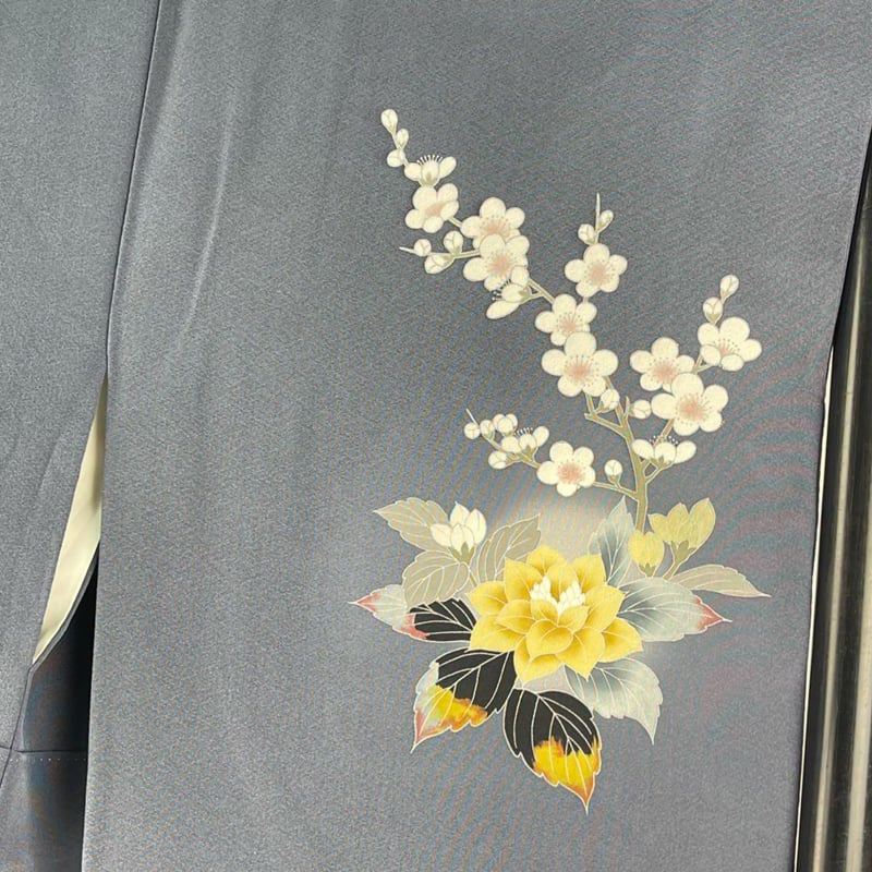 訪問着　フルセット　着物　正絹　加賀友禅　虫食い　クリームイエロー　花　O8 H8】虫食いの表現が独特な加賀友禅 着物 正絹 | kimonoSTORE