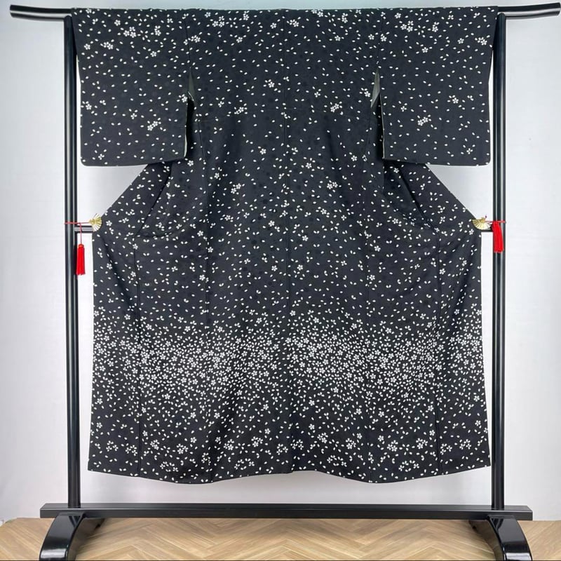 小紋) やまと 新はじく加工 桜の花びら A3335 | 和ノ藤リユース