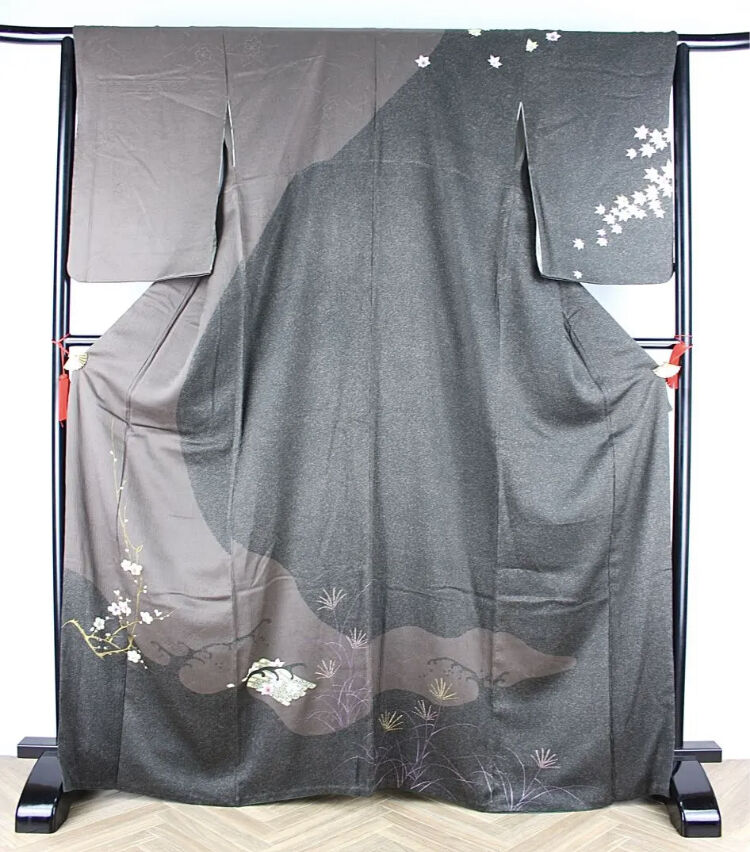 訪問着) カラフルな花 伊達襟付き 三松ミルクケア | 和ノ藤リユース 