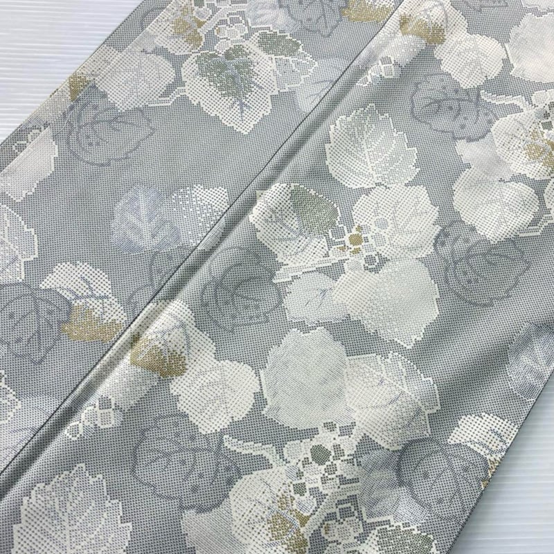 大島紬) 葉っぱと実 しつけ糸有 未使用品 A3333 | 和ノ藤リユース 大島紬) 葉っぱと実 しつけ糸有 未使用品 A3333 | 和ノ藤リユース