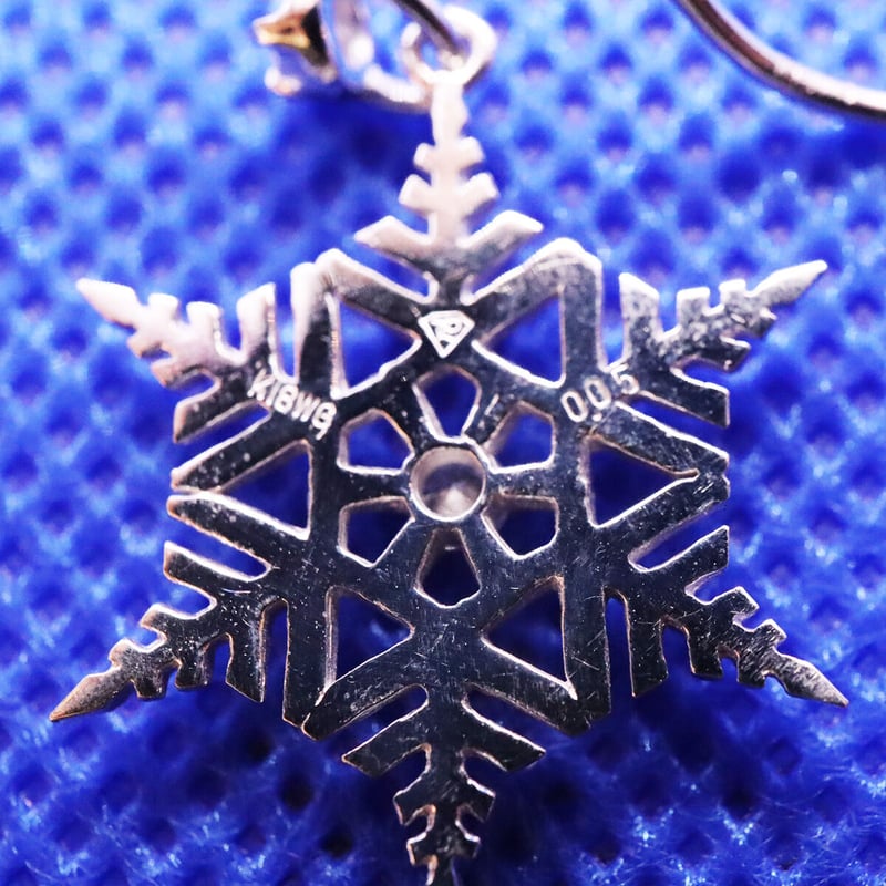 ギャラリーアイテム】雪の結晶ピアス WG & ダイヤモンド | PETULA