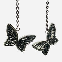 Flying butterfliesピアス  ”クロアゲハ”