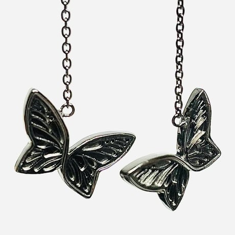 Flying butterfliesピアス  ”クロアゲハ”