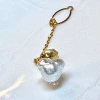 バロック黒蝶真珠のピン