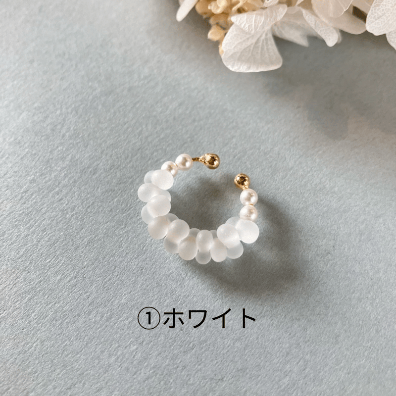 カラフルなチェコビーズのイヤーカフ | ハンドメイド雑貨店 ゆめばこ