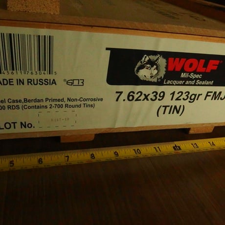 7.62x39mm WOLF Mil-Spec 1400 round 木箱と缶