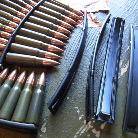 7.62x39mm SKS(Самозарядный карабин Симонова) 10 Round Clip 1個黒
