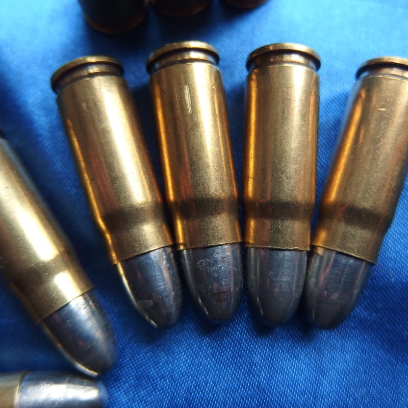 装飾用金属製弾薬 約70個 装飾用金属製弾薬 約70個