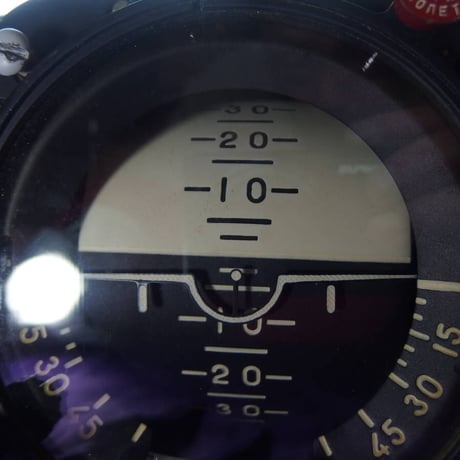 MIG 25 attitude indicator AGD-1 (姿勢指示器)