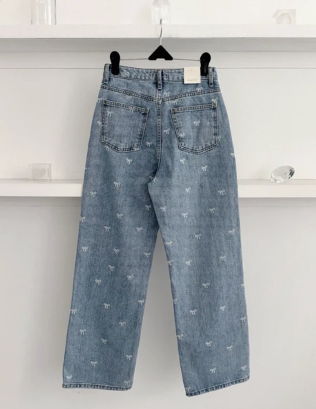 【関&送料込】boohoo 新作 LA 刺繍 デザインジーンズ デニム 黒菟華 鷹の刺繍デニムジーンズ LIN AL-759021 ジーパン 和柄