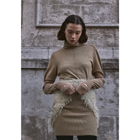 ACCORDION“RIB SWITCHING TURTLE NECK PULLOVER”