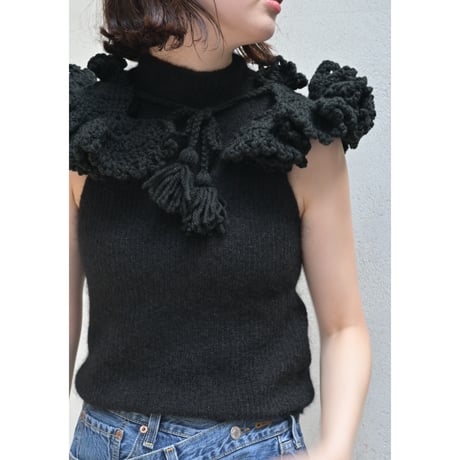 FUMIE＝TANAKA “knit frill neck”
