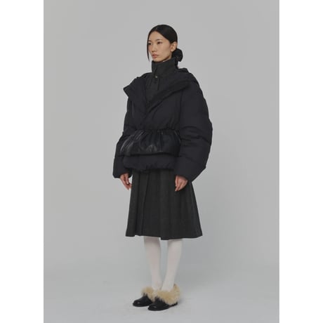 AMOMENTO bedding short down puffer