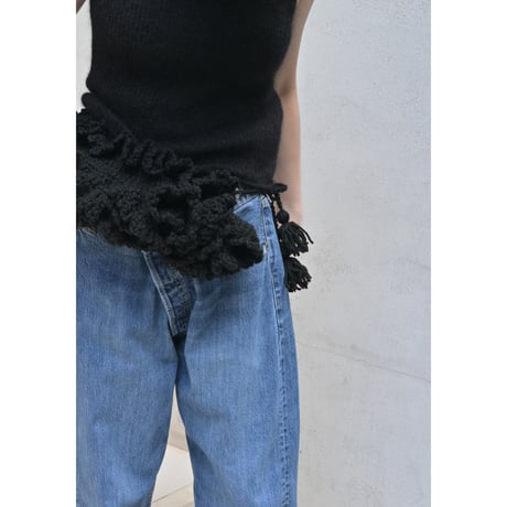 FUMIE＝TANAKA “knit frill neck”