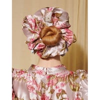 Dream sister jane “  Almost Bloom Jacquard Scrunchie”
