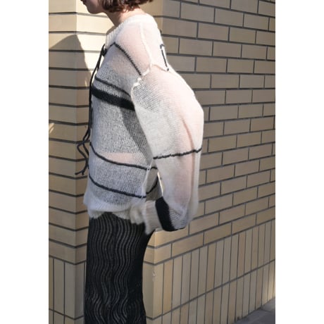 ACCORDION  “RANDOM BORDER LACE UP PULLOVER”