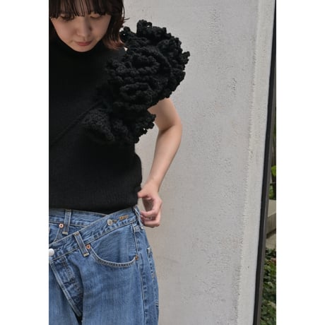 FUMIE＝TANAKA “knit frill neck”