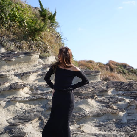 【Any】asymmetry  knit  tops