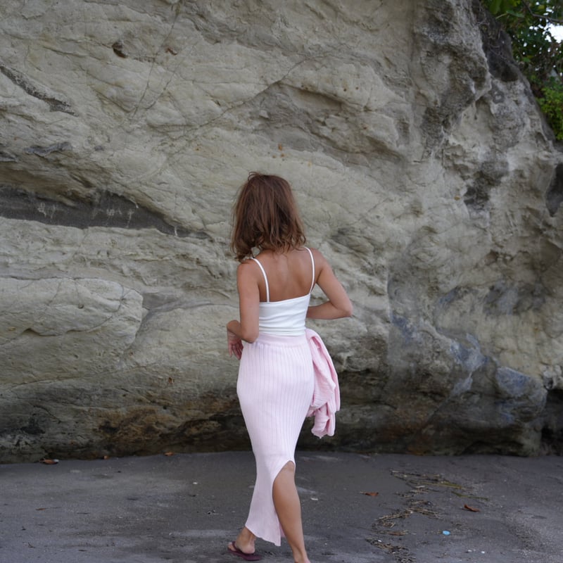 【極美品】AKIRANAKA 24SS Rosalie knit PO BRWH 極美品】AKIRANAKA 24SS Rosalie knit PO BRWH - メルカリ