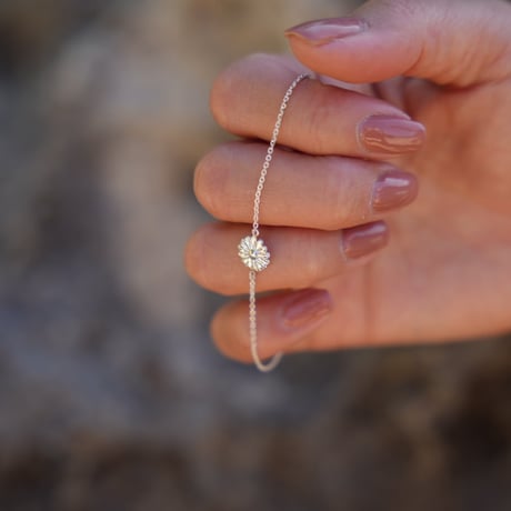 Daisy bracelet