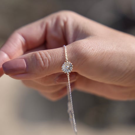 Daisy bracelet