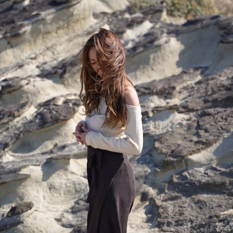 【Any】asymmetry  knit  tops