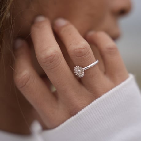 Daisy RING
