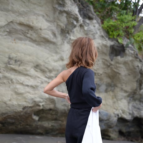 【Emma】Cotton one shoulder knit