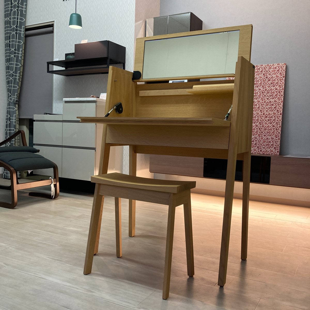 ディスプレイ品】カリモク家具 ドレッサーQT2811ME スツールXT0346