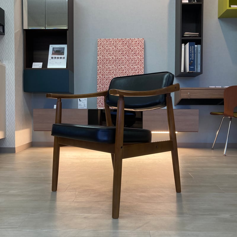 Dチェア　カリモク60　スタンダードブラック カリモク60 Dチェア・スタンダードブラック | D&DEPARTMENT