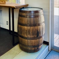 【ディスプレイ品】サントリー樽ものがたり 化粧樽180L キャスター付　白州　強化ガラス天板付き
