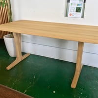 【ディスプレイ品】カリモク家具　食堂テーブル（2本脚）DU5310E709