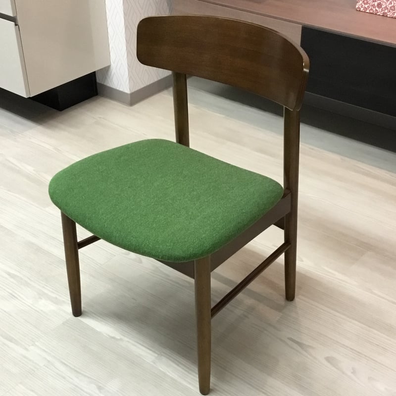 ディスプレイ品】 カリモク60 T チェア C36205W097 ① | SUSTAINAB