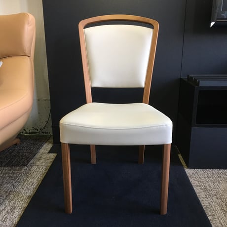 【ディスプレイ品】カリモク家具　食堂椅子CT8365R531