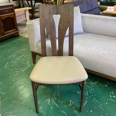 【ディスプレイ品】カリモク家具　食堂椅子CT1305K564