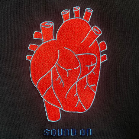 「SOUND ON」ビッグシルエット刺繍スエット