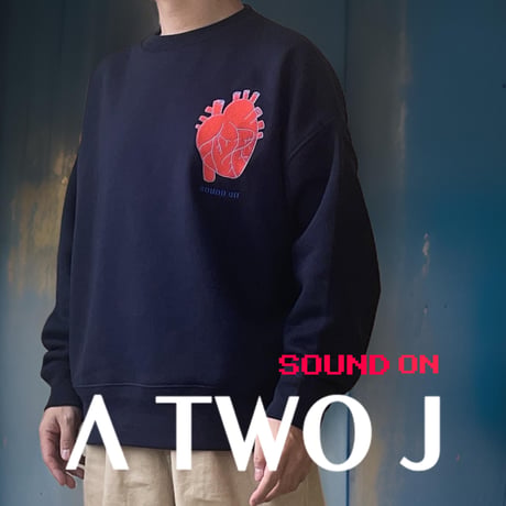 「SOUND ON」ビッグシルエット刺繍スエット