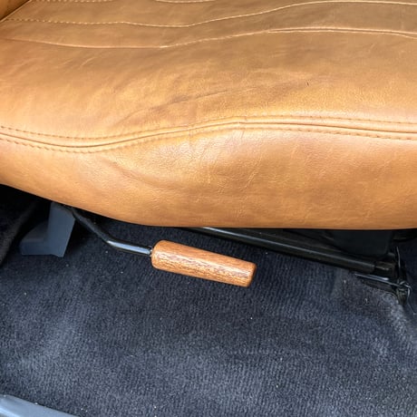 ウッドシートレバーセット（ボセ）運転席、助手席用