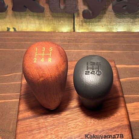 ウッドシフトノブ（花梨） ゴールドシフトパターン