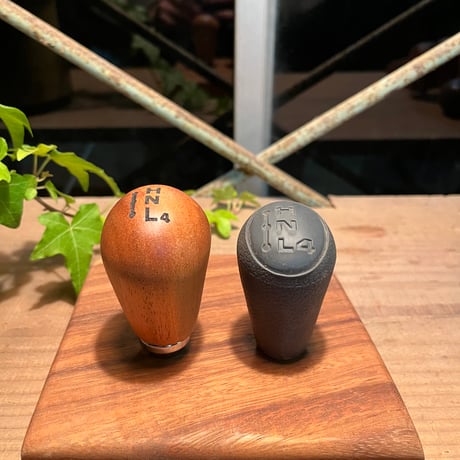 シフトノブとトランスファーノブのセット（マホガニー）