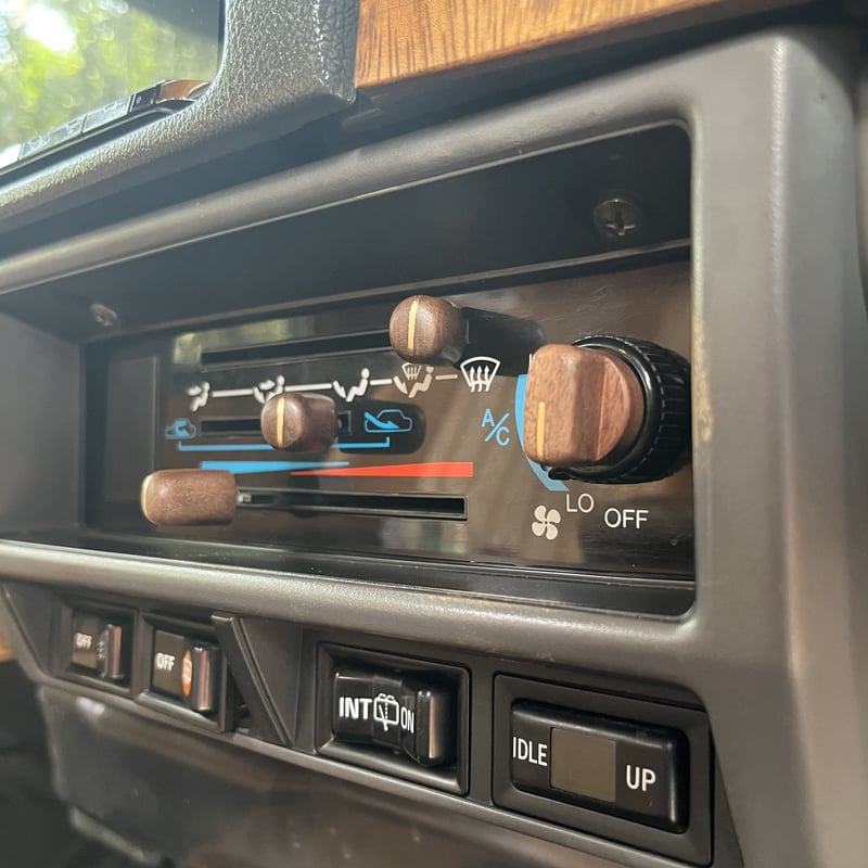 78プラド エアコンつまみ ウォールナット モンキーポッド 78