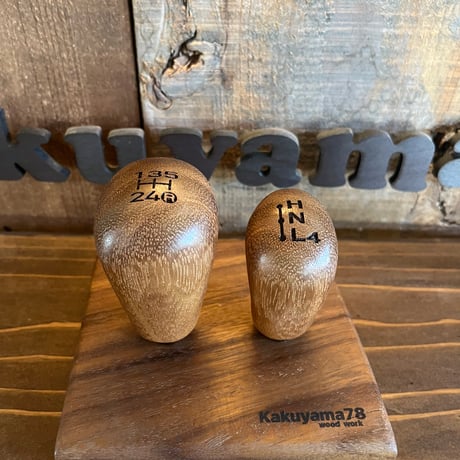 ウッドシフトノブ　スケボーリメイク　オリーブウッド寄木　ハンドメイド シフトノブウッド スケボーリメイク ハンドメイド - メルカリ