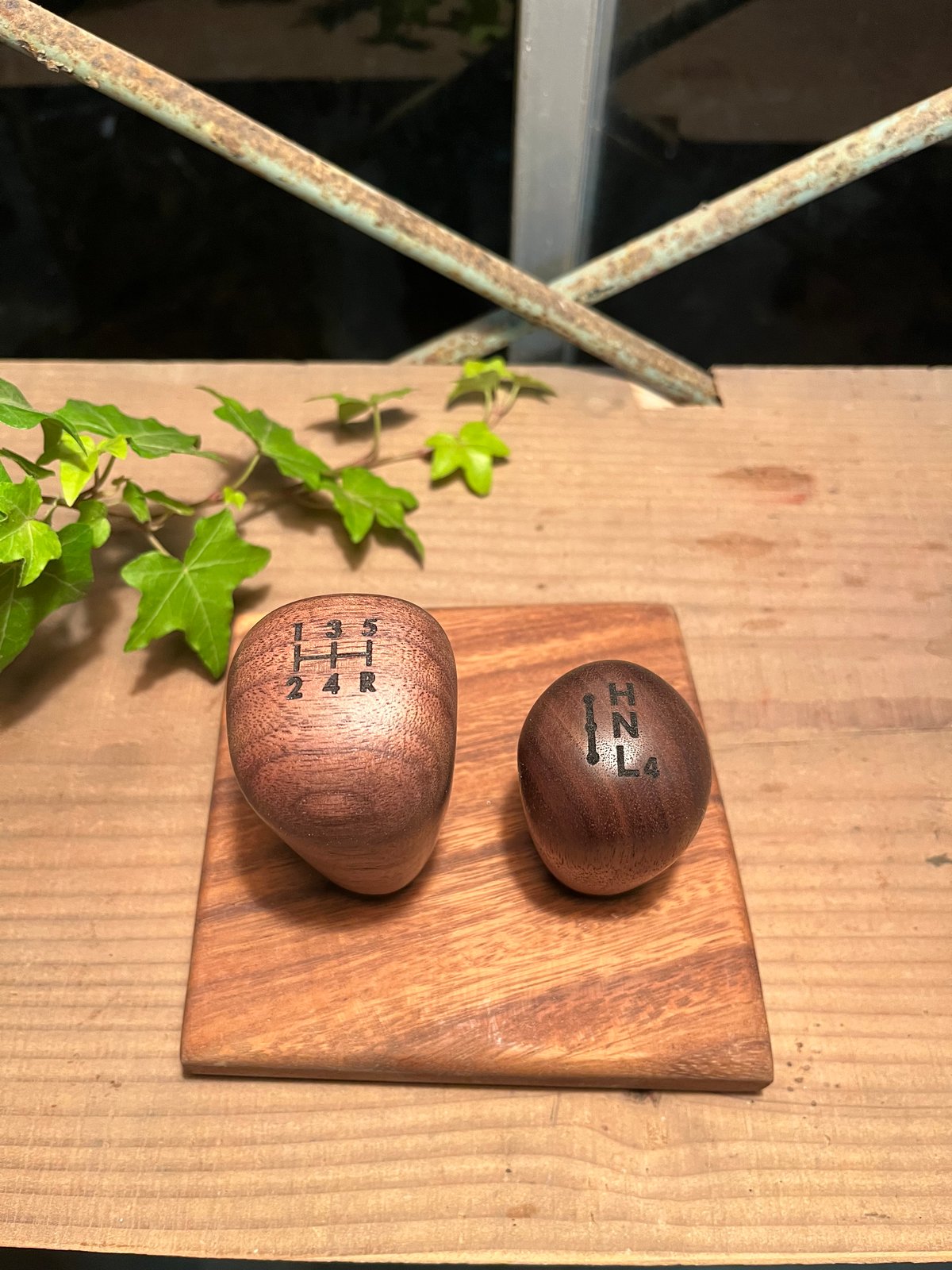 シフトノブとトランスファーノブのセット（ウォールナット）② 