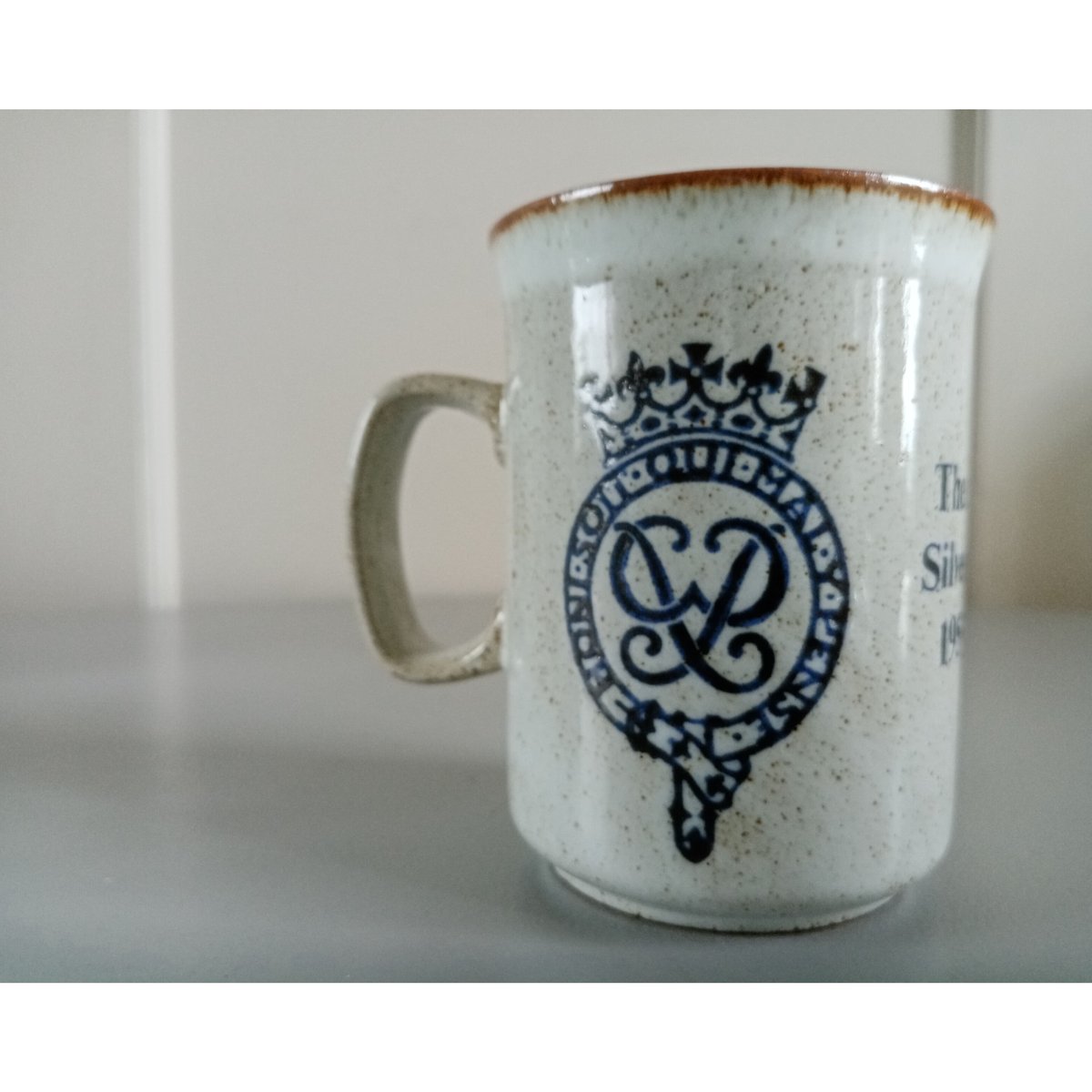 DUNOON クイーン•エリザベス女王 ダイヤモンド•ジュビリー記念マグカップ