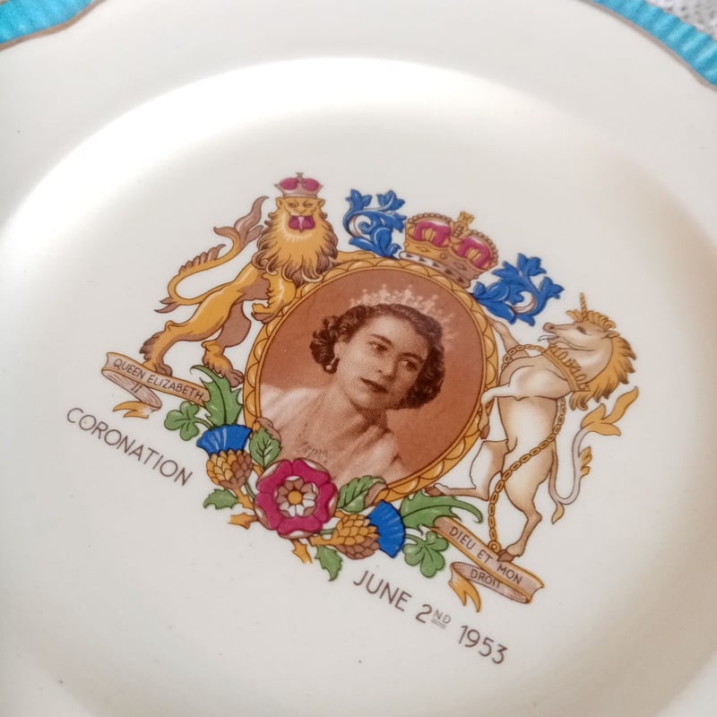 美品 エインズレイ 1953年 エリザベス女王 戴冠式 記念 プレート 27cm